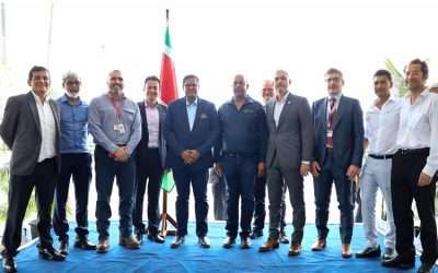 Kuldipsingh Port Facility N.V. geeft rondleiding aan President en delegatie.